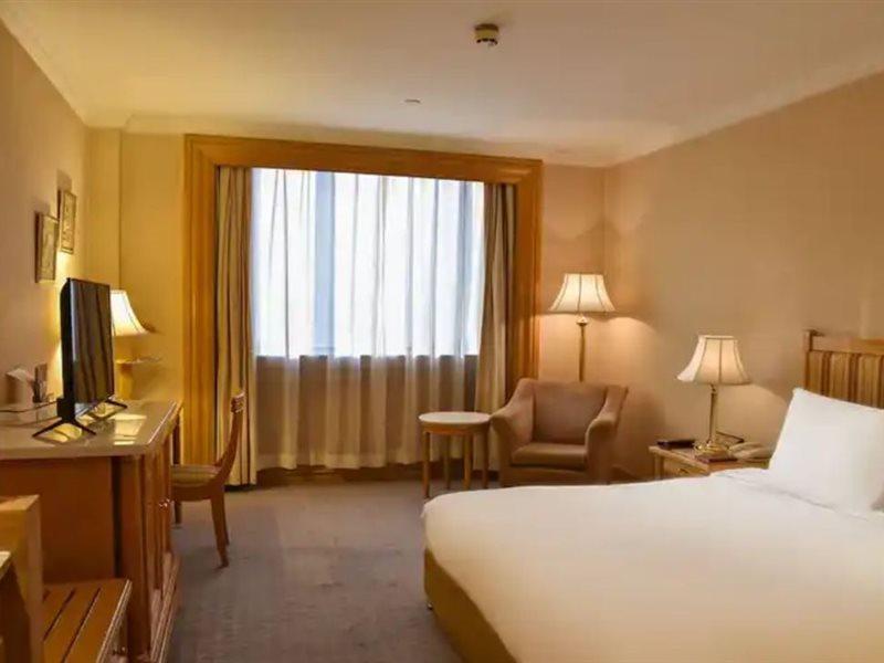 Crowne Plaza Shanghai Nanjing Road By Ihg Εξωτερικό φωτογραφία A room at the hotel