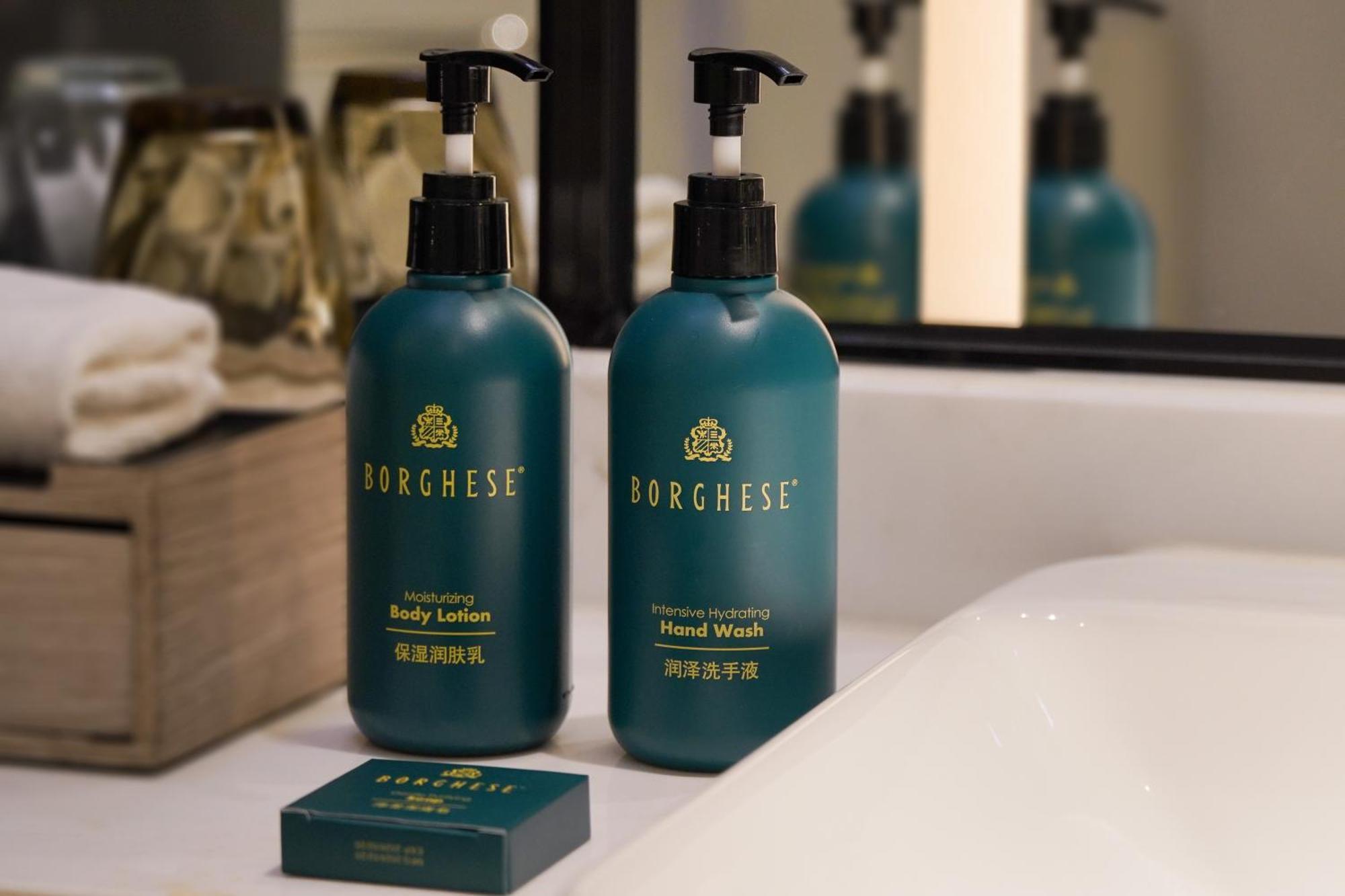 Crowne Plaza Shanghai Nanjing Road By Ihg Εξωτερικό φωτογραφία Borghese products